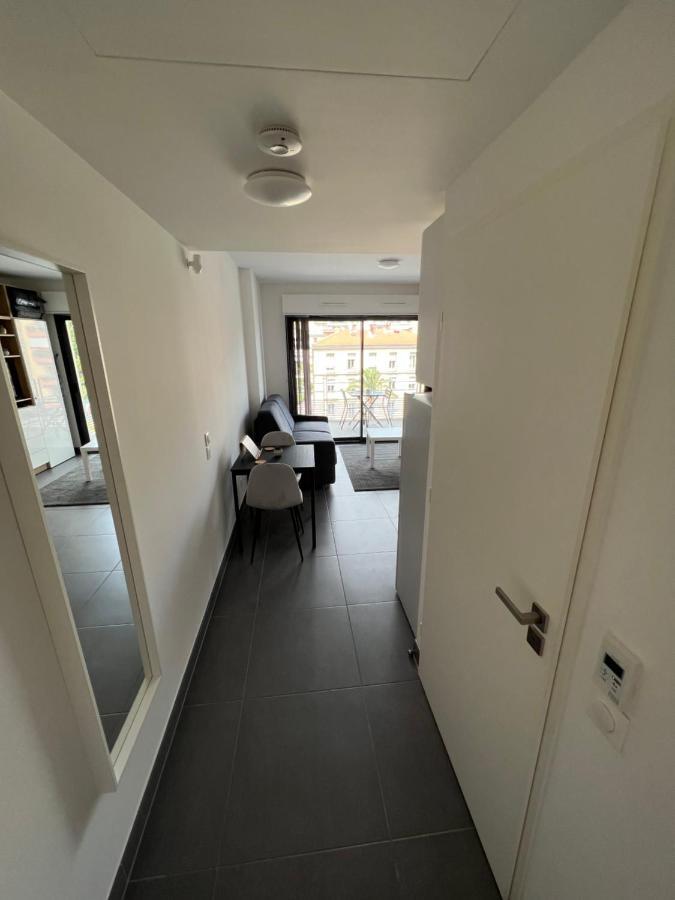 Appartement Tout Equipe Centre Ville Menton Exterior foto